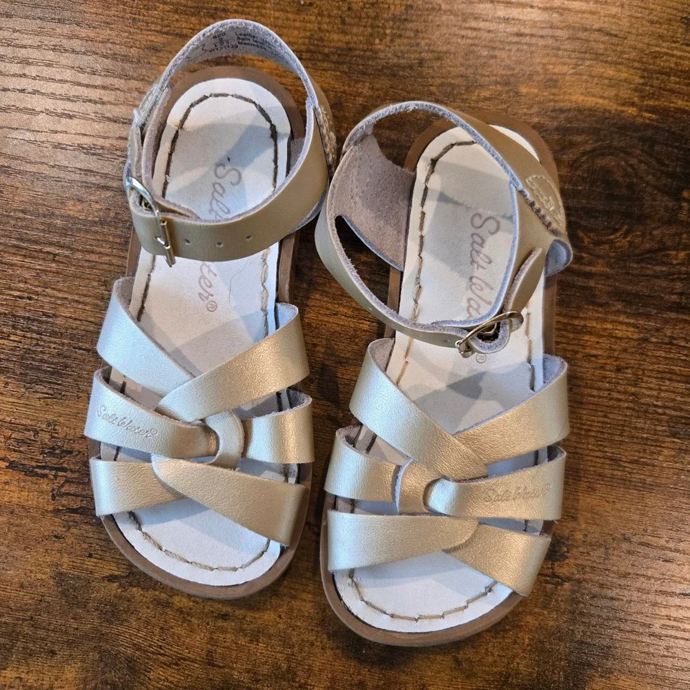 Salt Water Sandals by Hoy Original Gold Metallic Leather Strappy Sandal‎ Size 9
